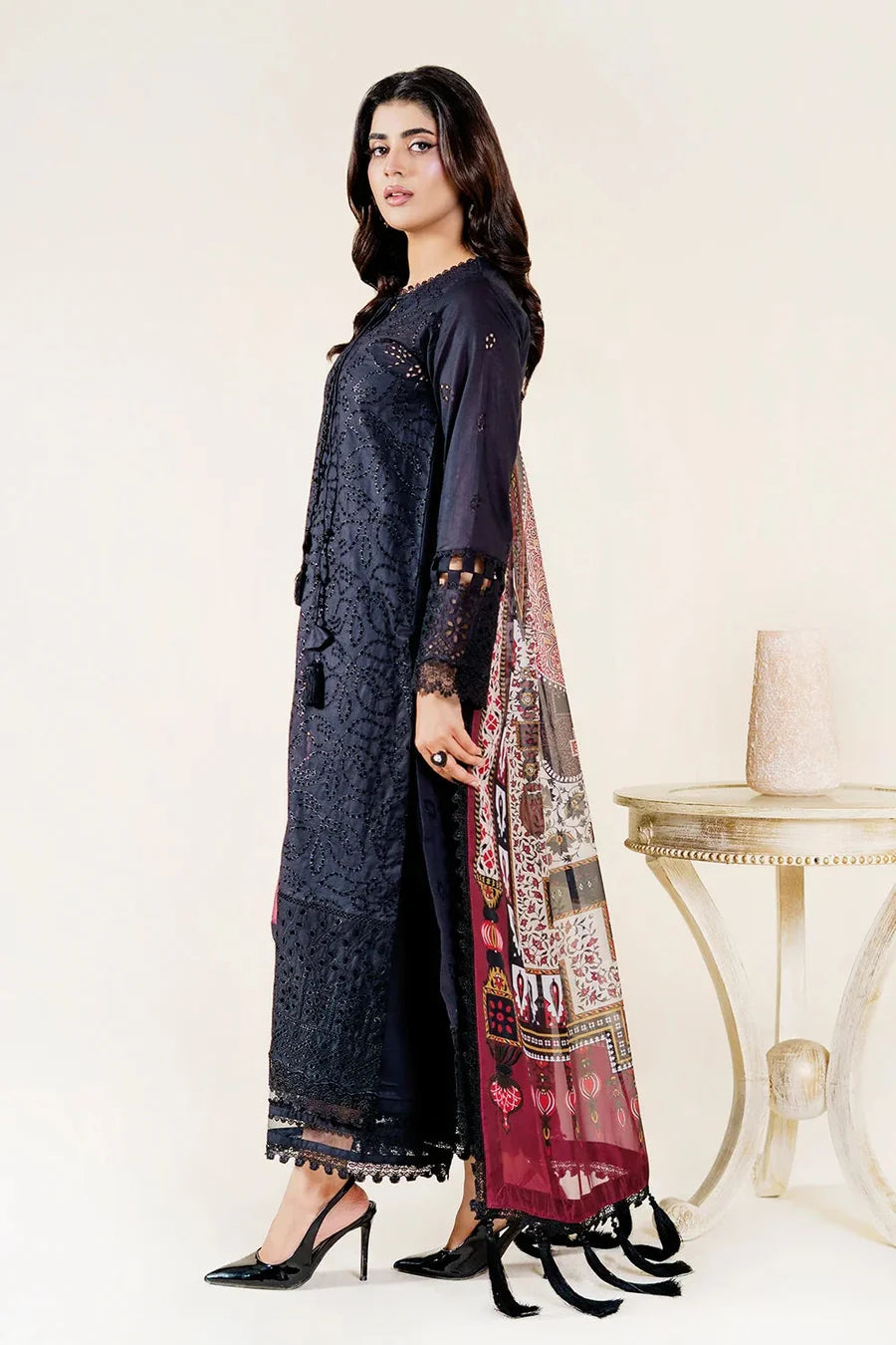3PC Embroidered Unstitched Lawn Suit |ZEEFANIA COUTURE